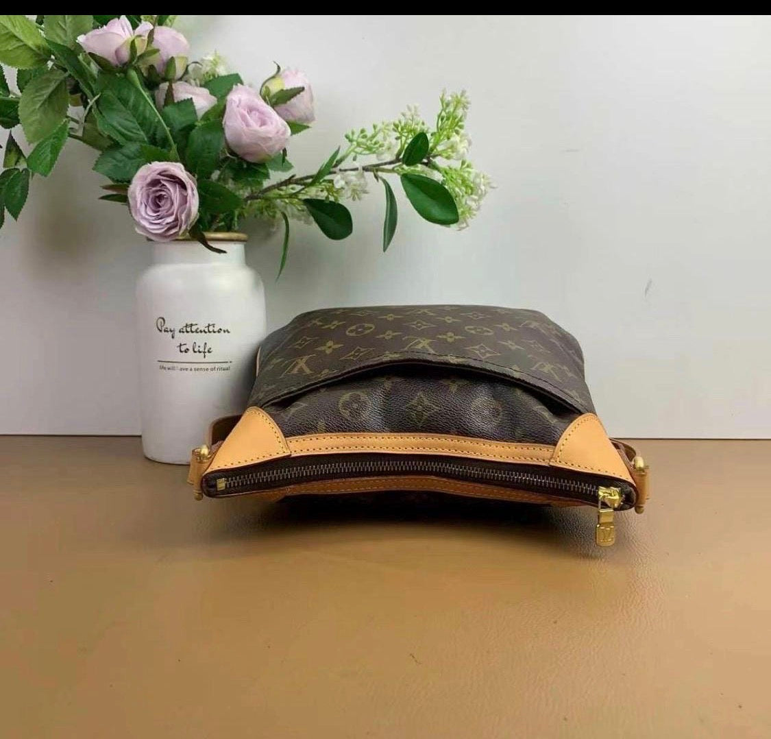 Louis Vuitton Monogram Odeon PM Crossbody Bag Excellent Condition