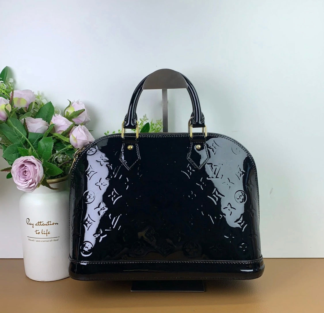 Louis Vuitton Vernis Monogram GM Alma Handbag