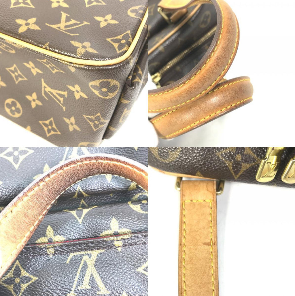 LOUIS VUITTON
Monogram Excentri-Cite