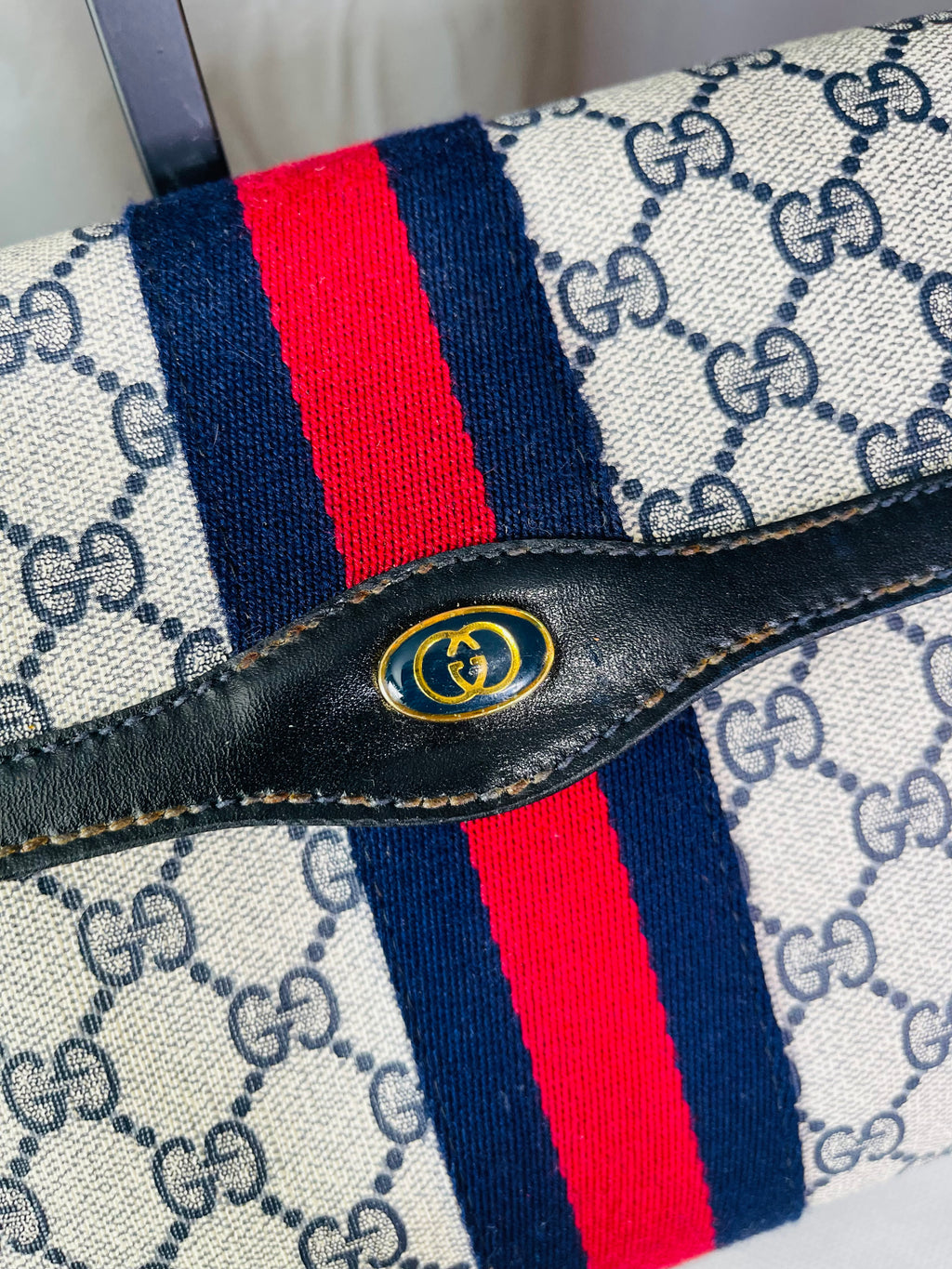 Gucci Sherry Supreme Navy ShoulderBag