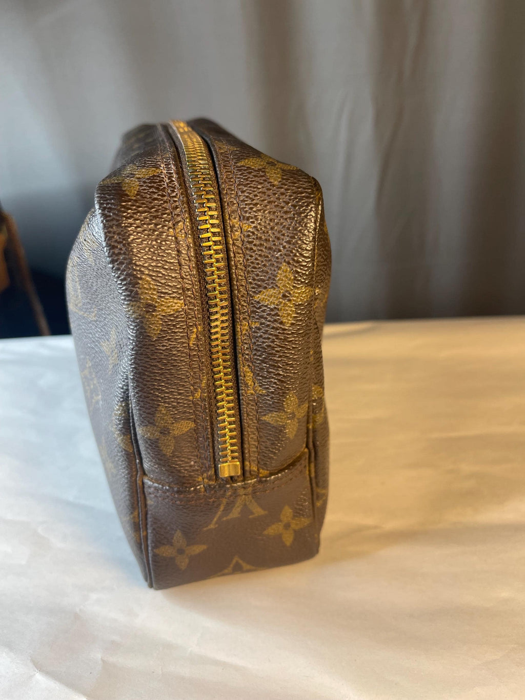 LOUIS VUITTON LV Monogram Trousse Toilette 28 Vintage