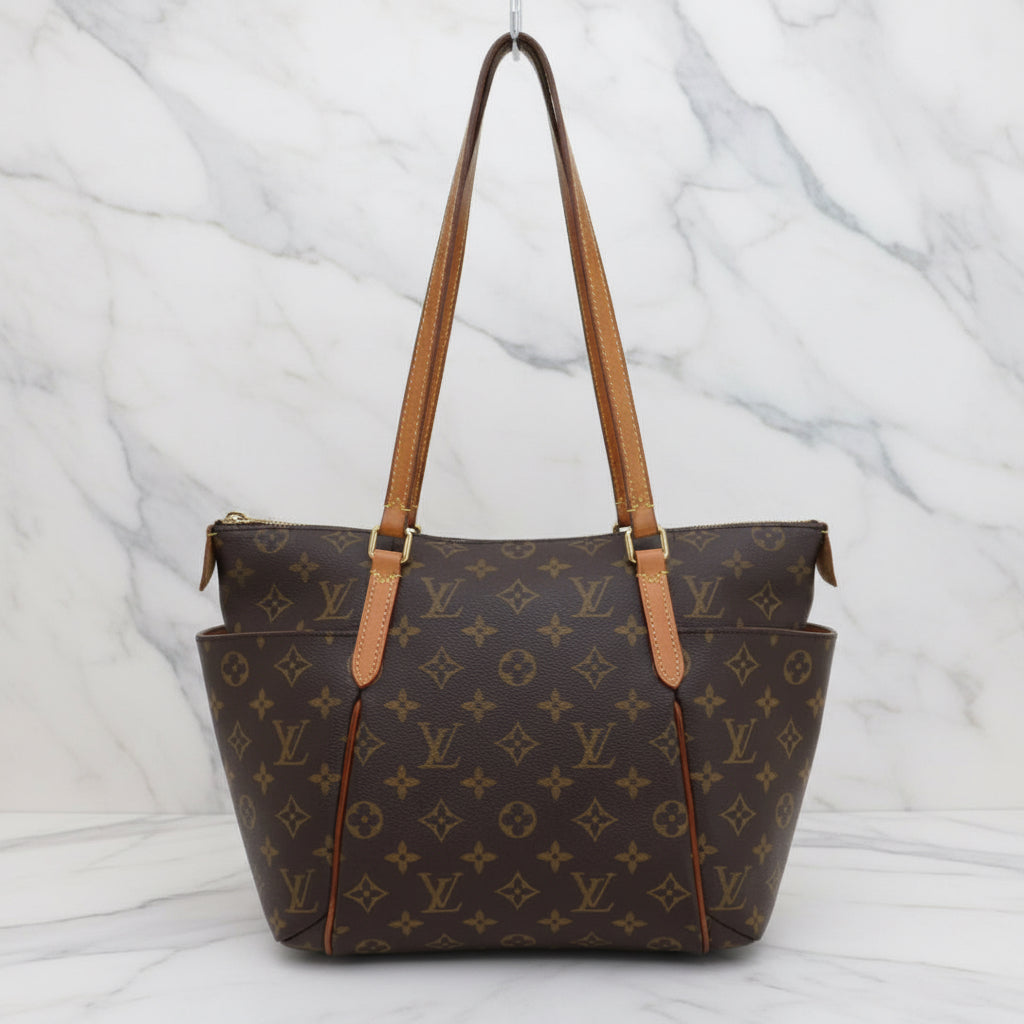 LOUIS VUITTON Monogram Totally MM Shoulder Bag