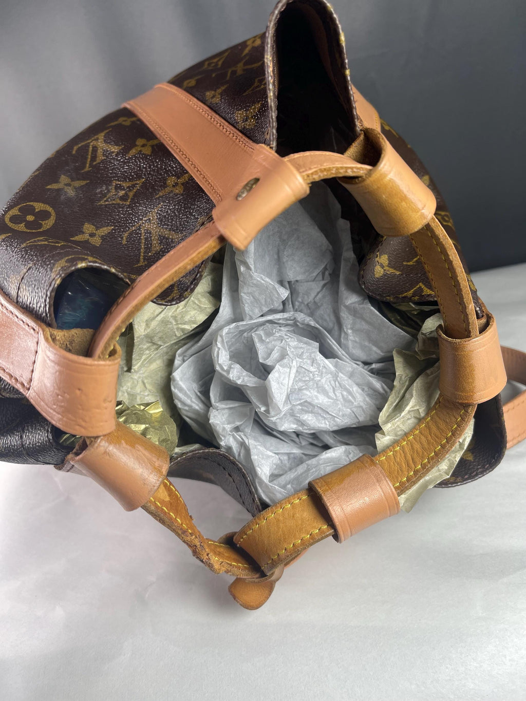 Authenic Louis Vuitton LV Shoulder Bag Randonnee PM Brown Monogram Vintage