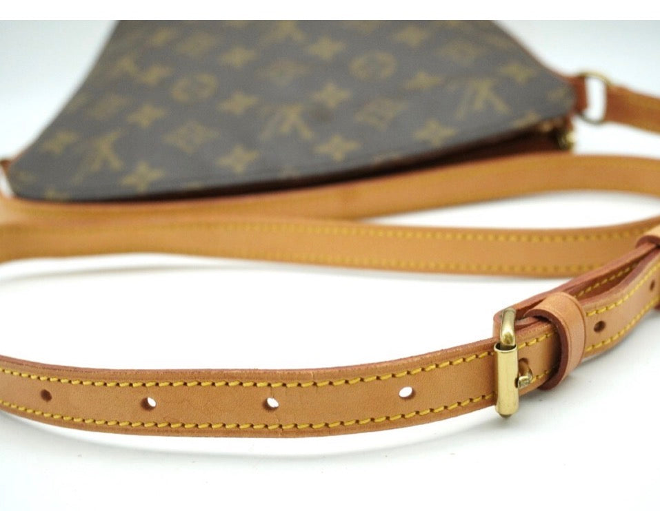 LOUIS VUITTON Monogram Drouot Shoulder Bag