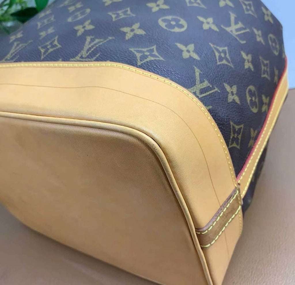 LOUIS VUITTON Monogram NOE Shoulder Bag