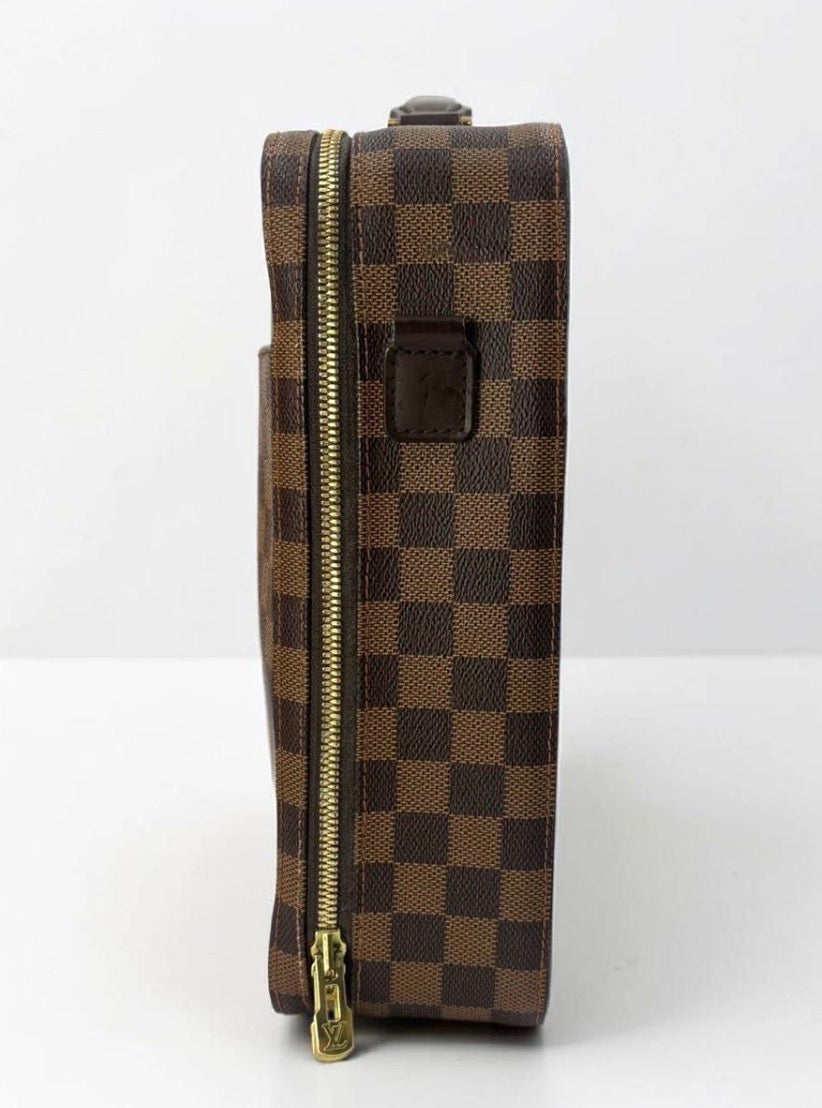 LOUIS VUITTON
Damier Canvas Porte Ordinateur Sabana Computer Case Bag