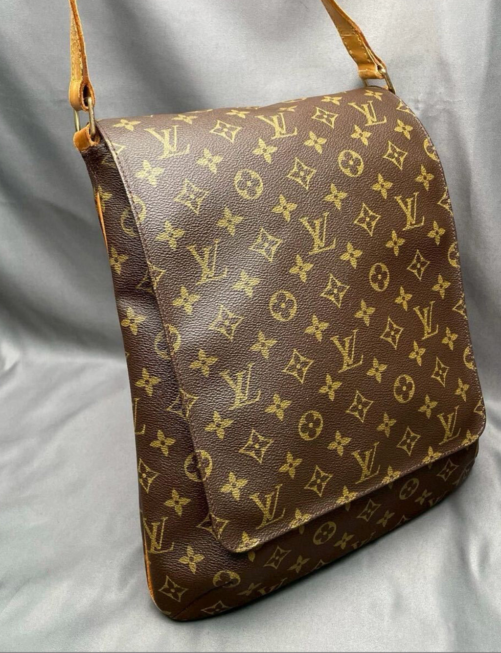 LOUIS VUITTON Monogram Musette GM Shoulder Bag