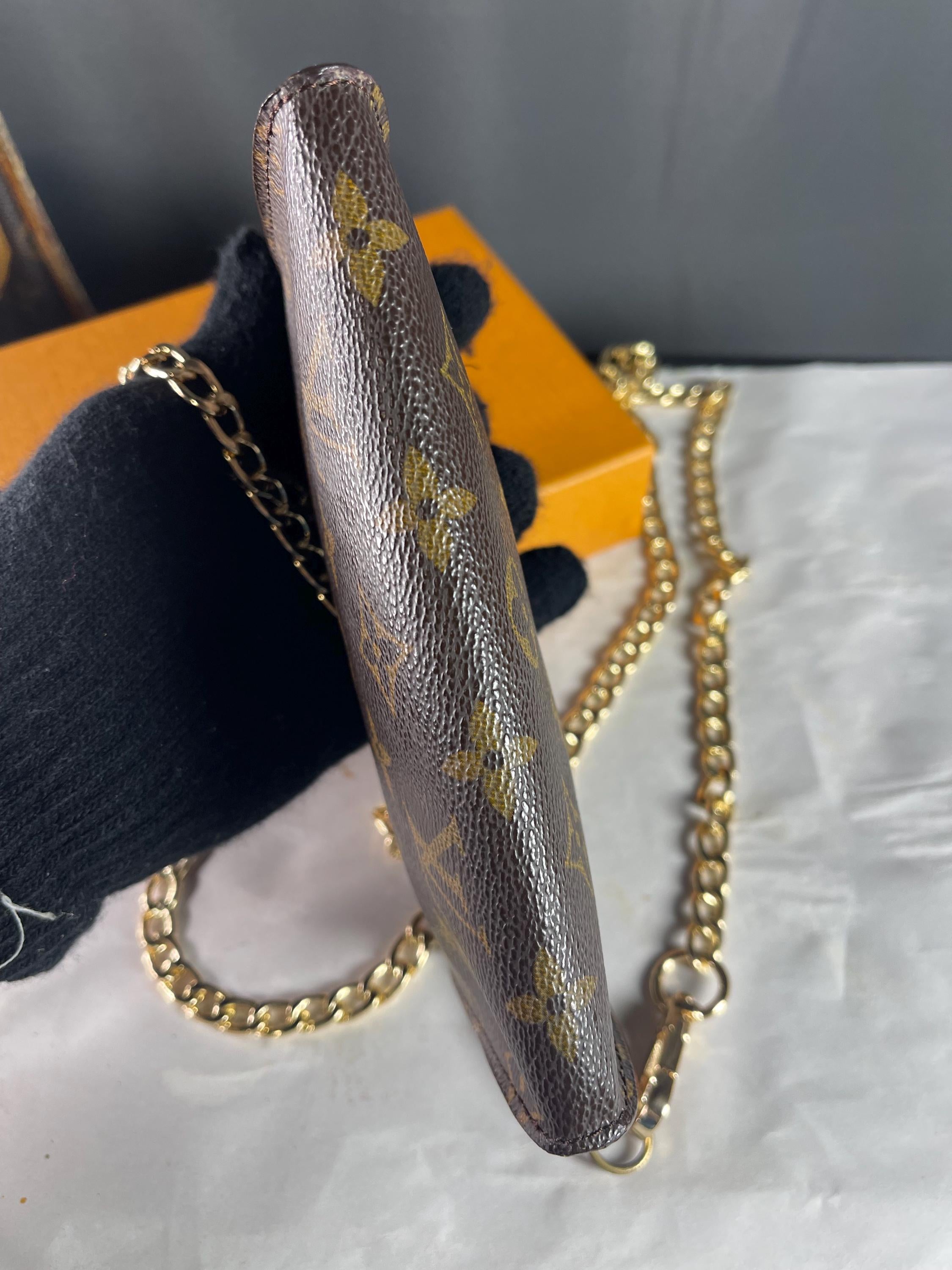 Authentic LOUIS VUITTON Mini Pochette Accessoires Vintage