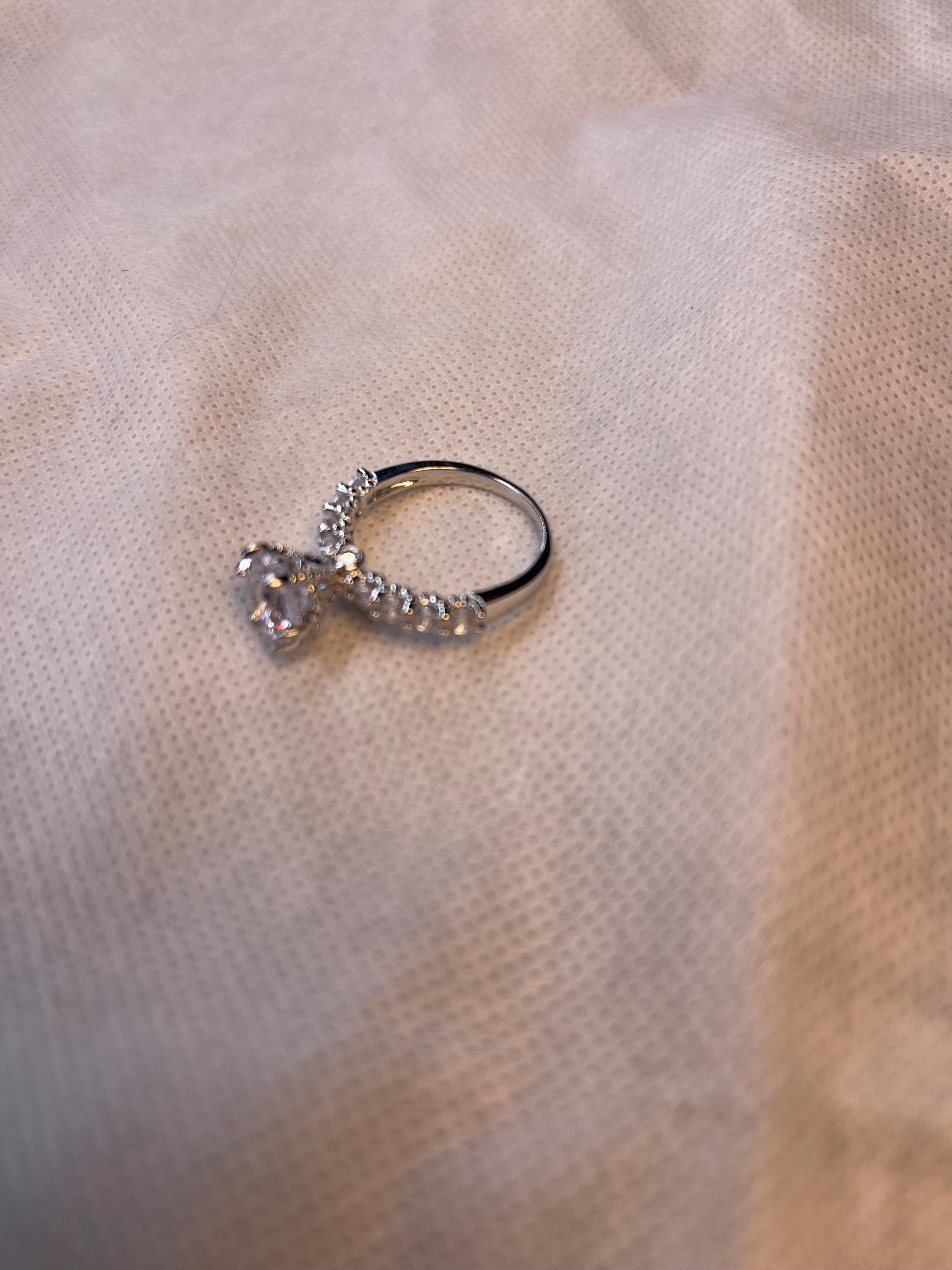 Luxurious Silver Round Brilliant Cut Stone Ring( Great Gift)