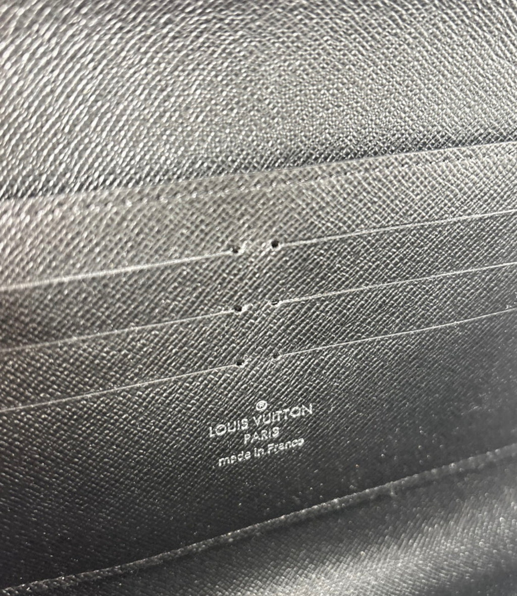 Louis Vuitton
Twist Chain Wallet Studded Epi Leather