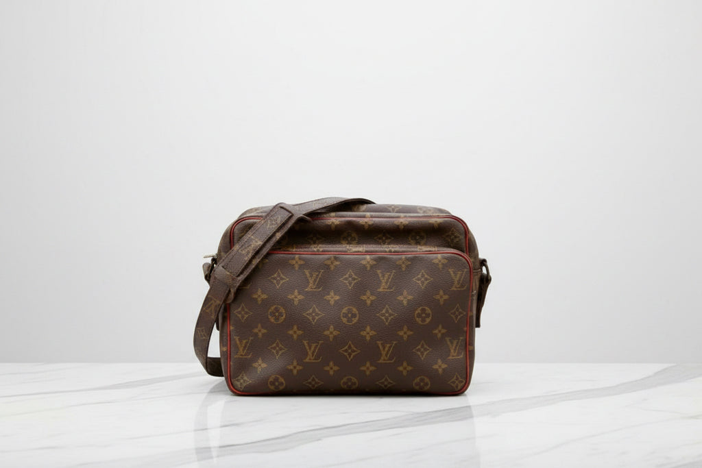 LOUIS VUITTON Monogram Nile 28 Shoulder bag Vintage