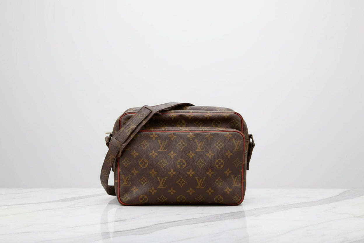 LOUIS VUITTON Monogram Nile 28 Shoulder bag Vintage