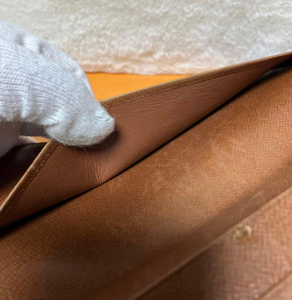 Louis Vuitton Emilie Wallet
