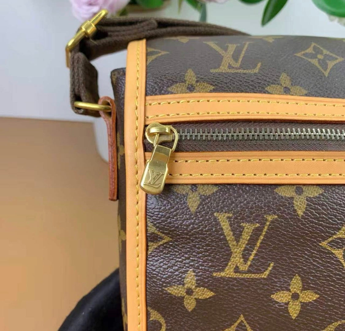 Louis Vuitton Bosphore PM Monogram Shoulder Bag