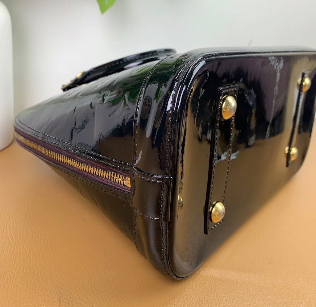 Louis Vuitton Vernis Monogram GM Alma Handbag
