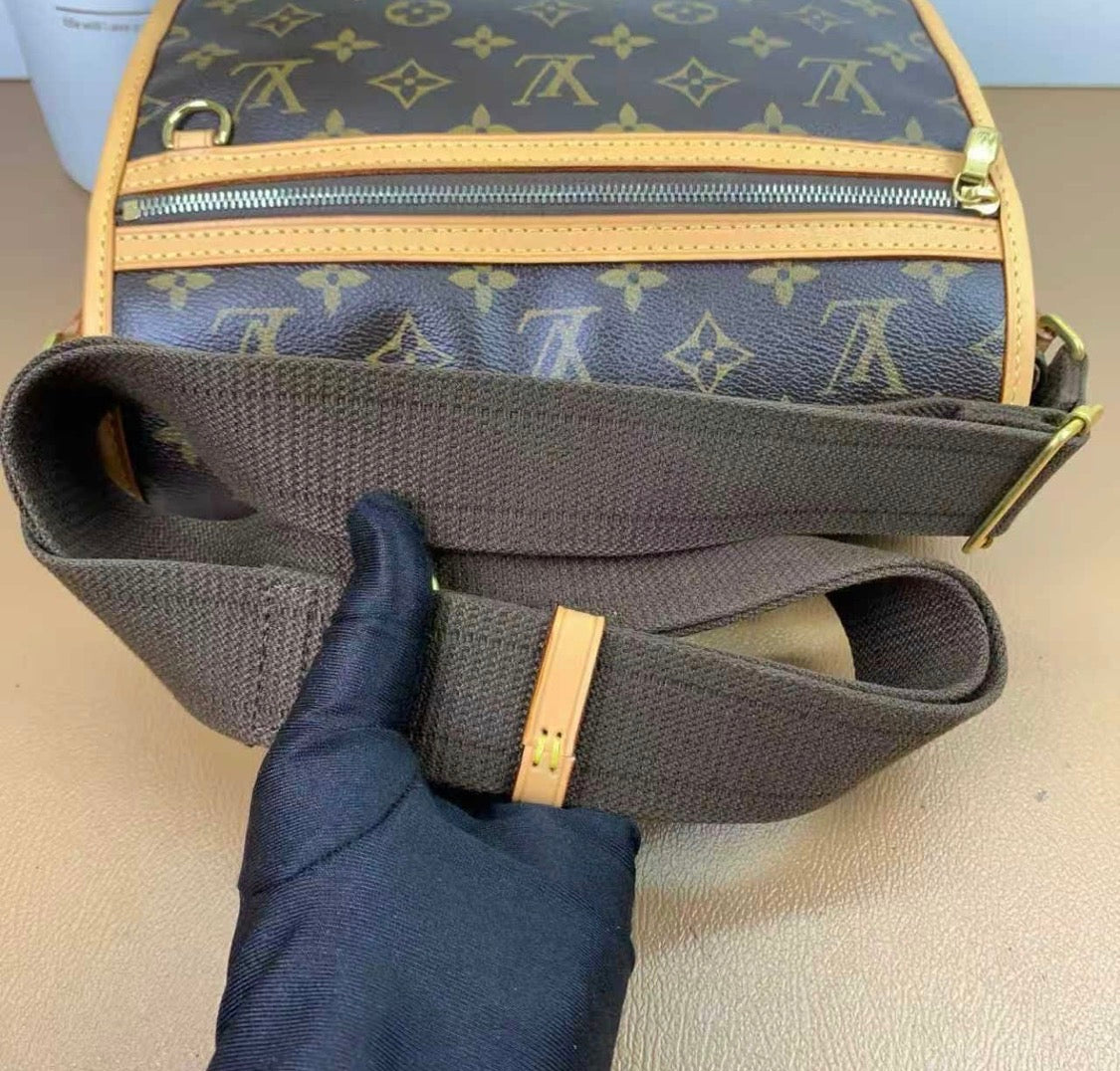 Louis Vuitton Bosphore PM Monogram Shoulder Bag
