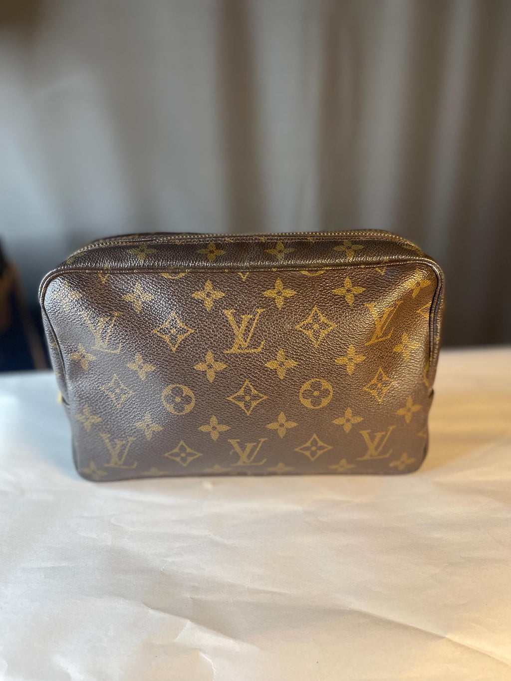 LOUIS VUITTON LV Monogram Trousse Toilette 28 Vintage