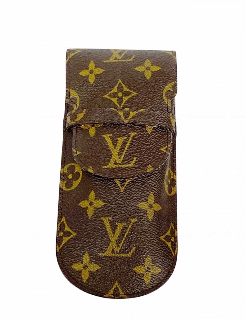Authentic  Louis Vuitton Monogram Etui Stilo Pouch