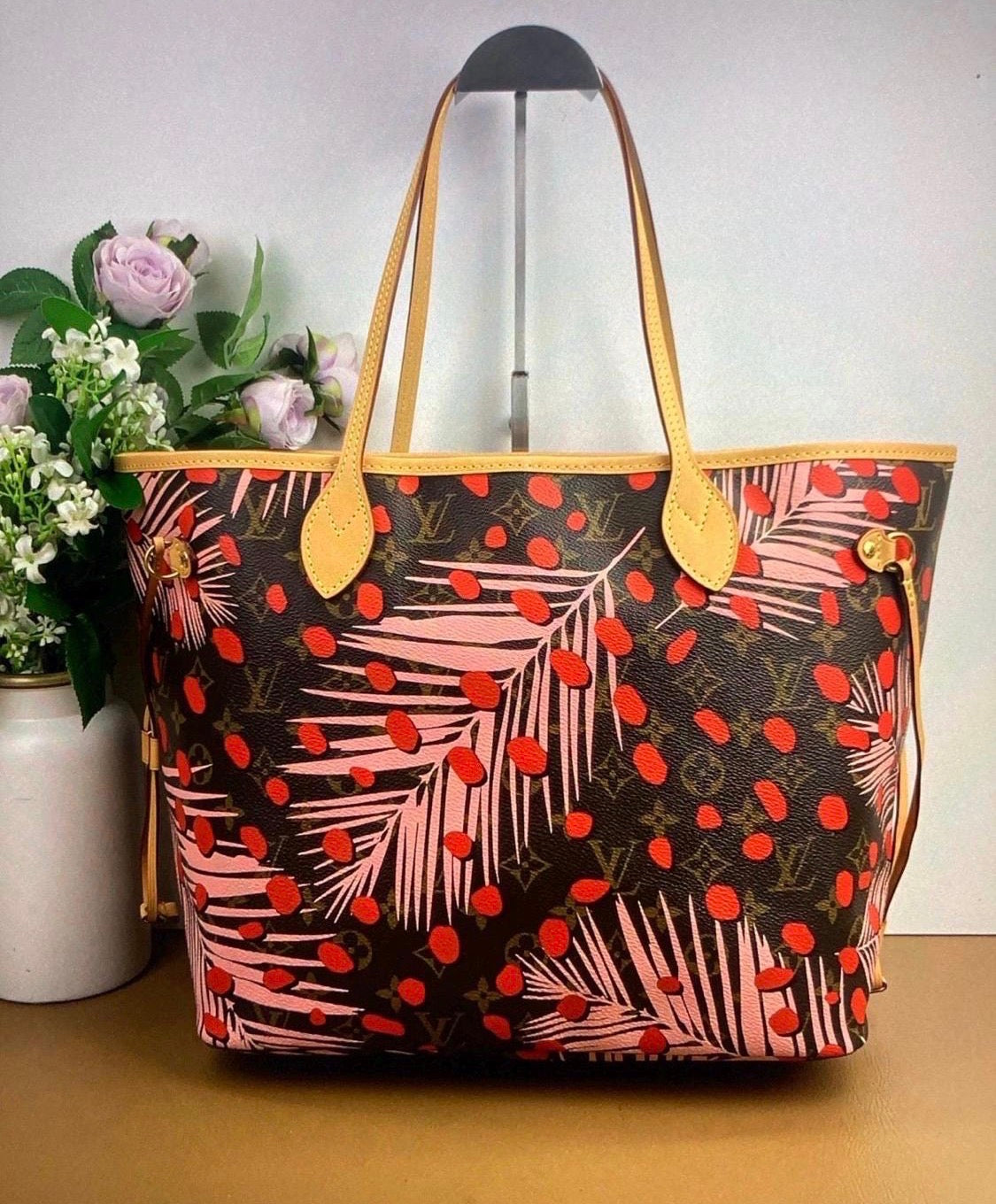 Authentic Rare Louis Vuitton LV Monogram Jungle Printed Neverfull MM Shoulder Bag With Authentication