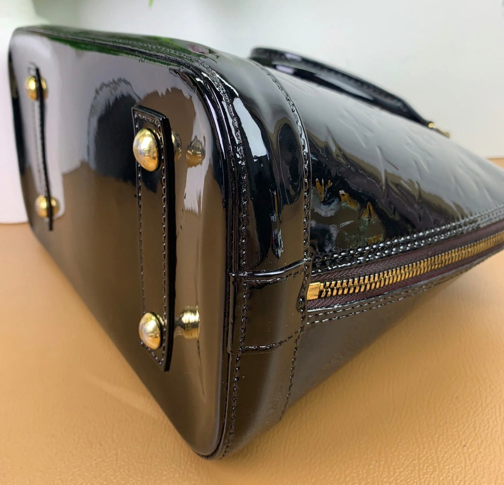 Louis Vuitton Vernis Monogram GM Alma Handbag