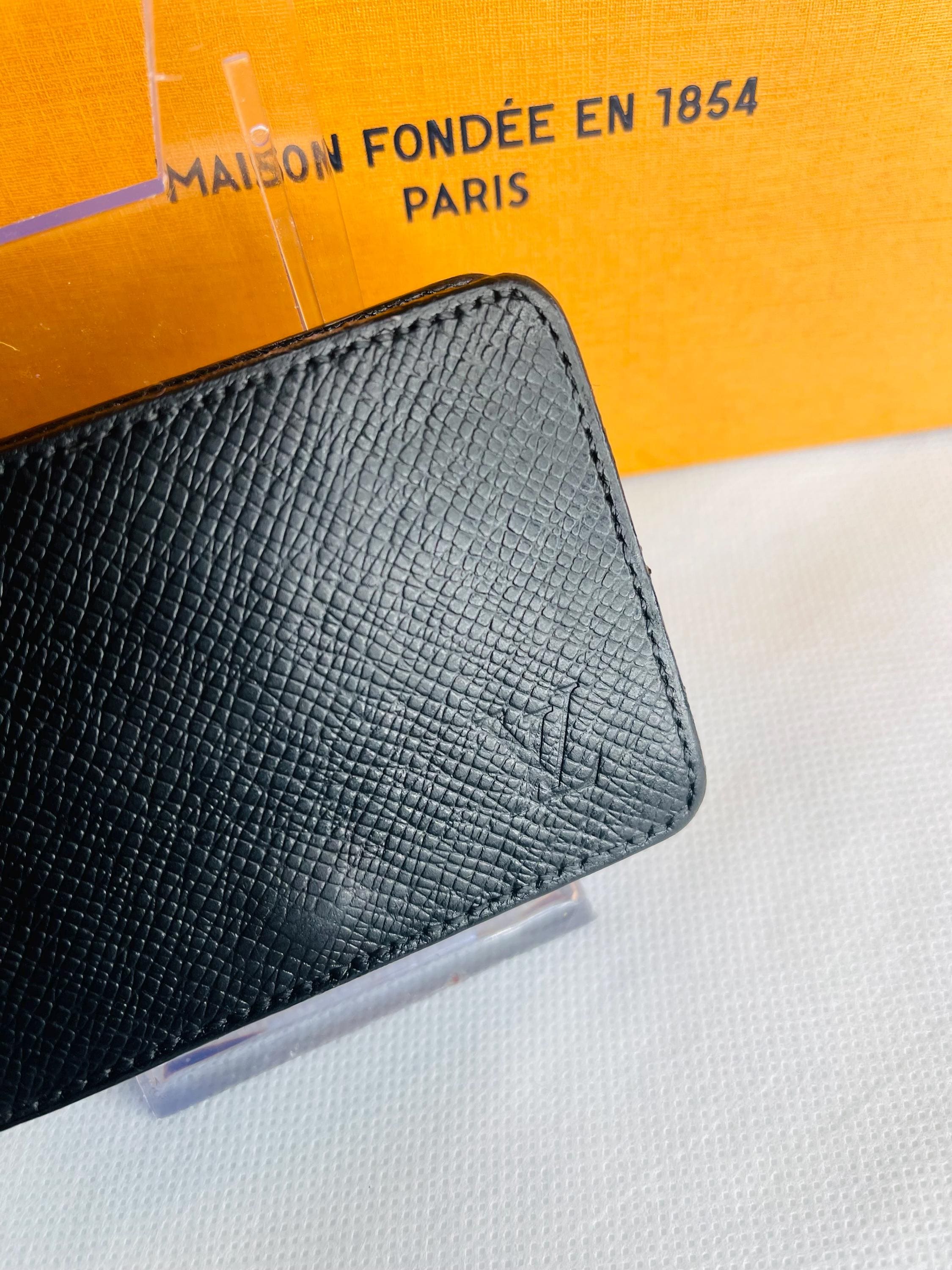 Authentic Louis Vuitton Black Taïga Leather Card/Coin Holder Wallet