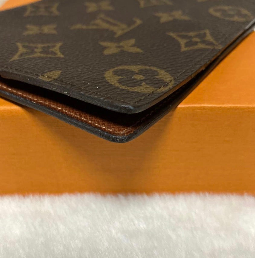 Louis Vuitton Emilie Wallet