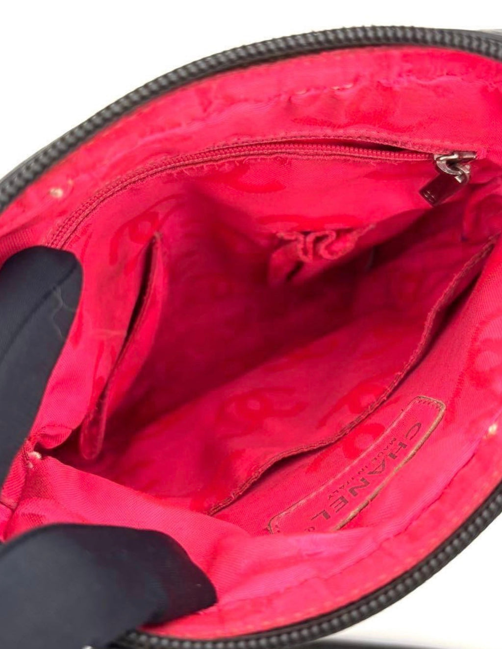 ChANEL alfskin Quilted Medium Cambon Messenger Black Bag