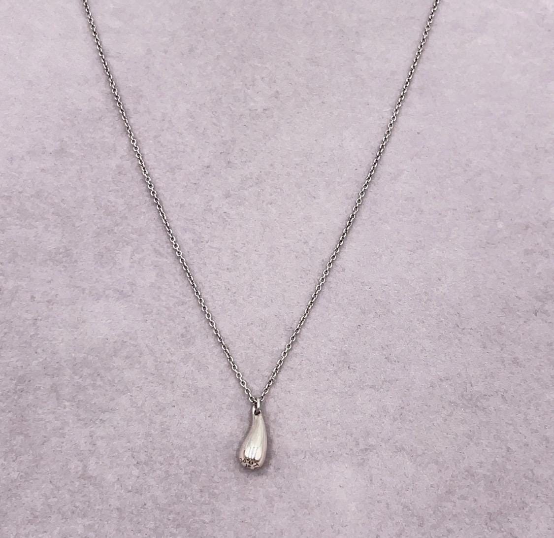 Authentic Tiffany & Co. Elsa Peretti Teardrop Necklace SV 2.7g/3.3g Vintage ( Great Gift)