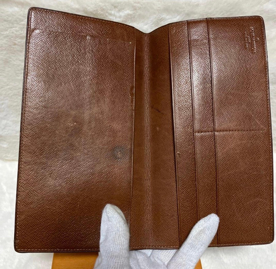 Louis Vuitton Emilie Wallet