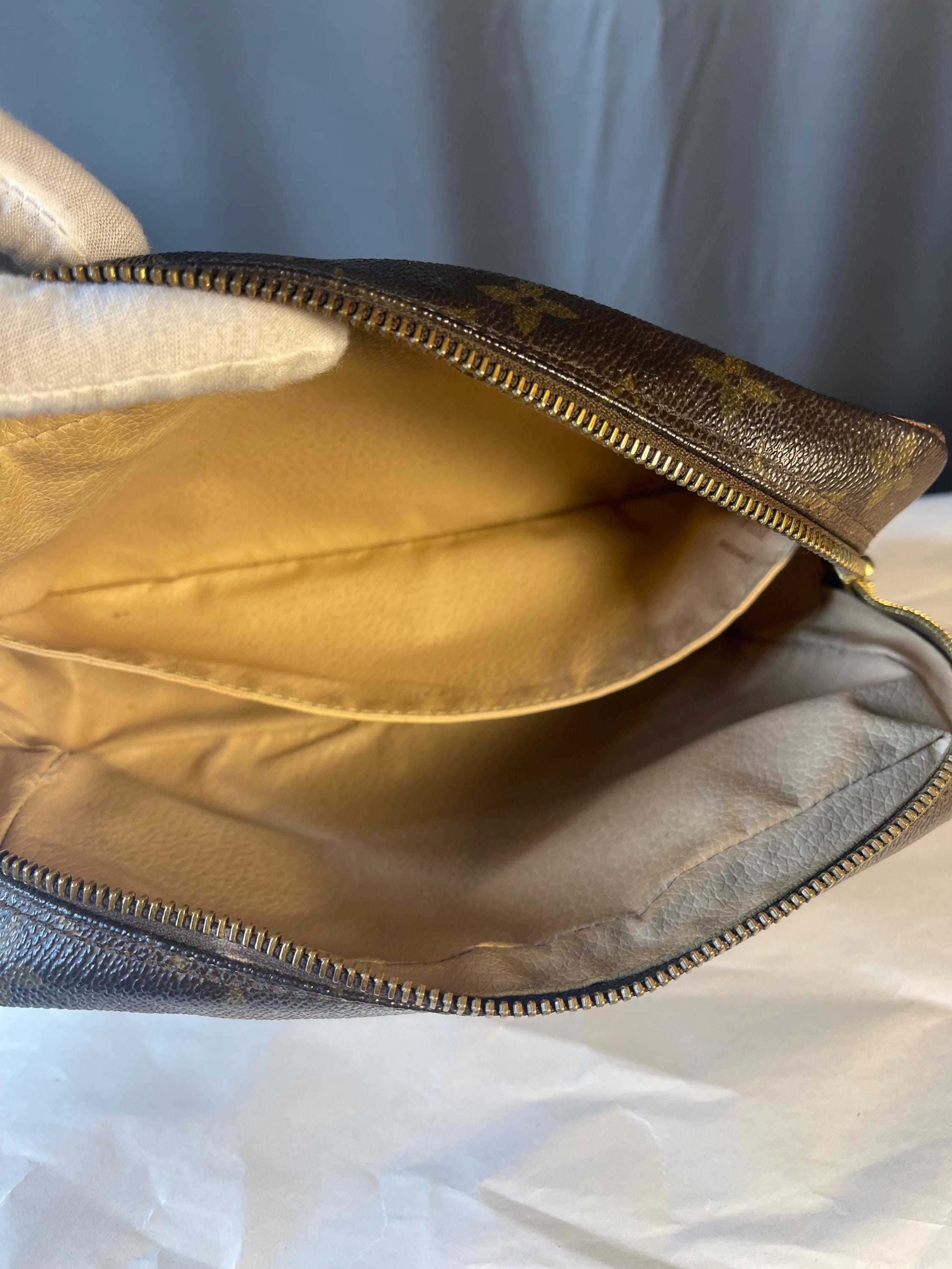LOUIS VUITTON LV Monogram Trousse Toilette 28 Vintage