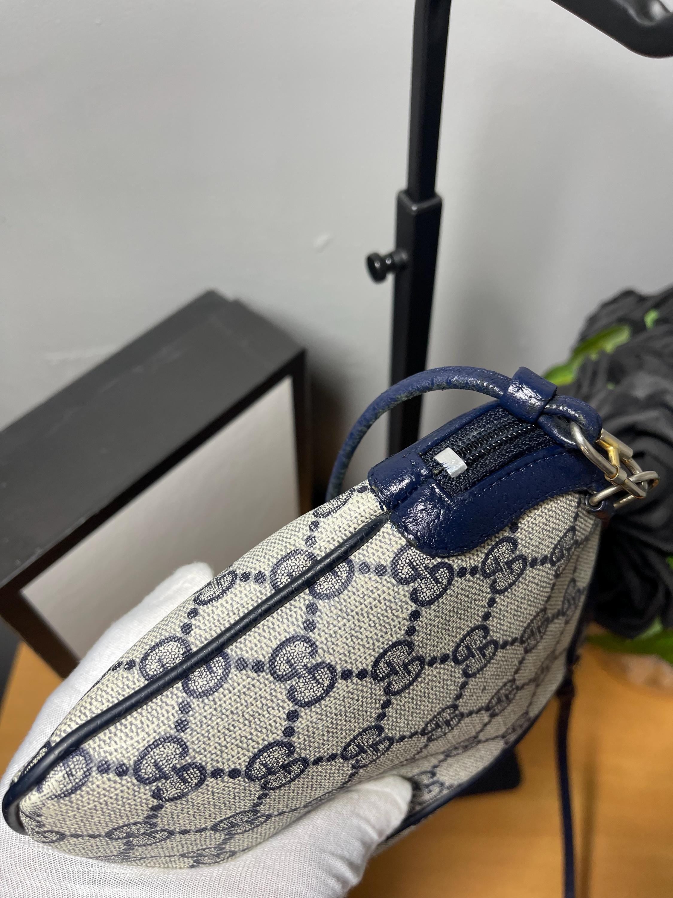 Gucci GG Supreme Shoulder Bag Vintage