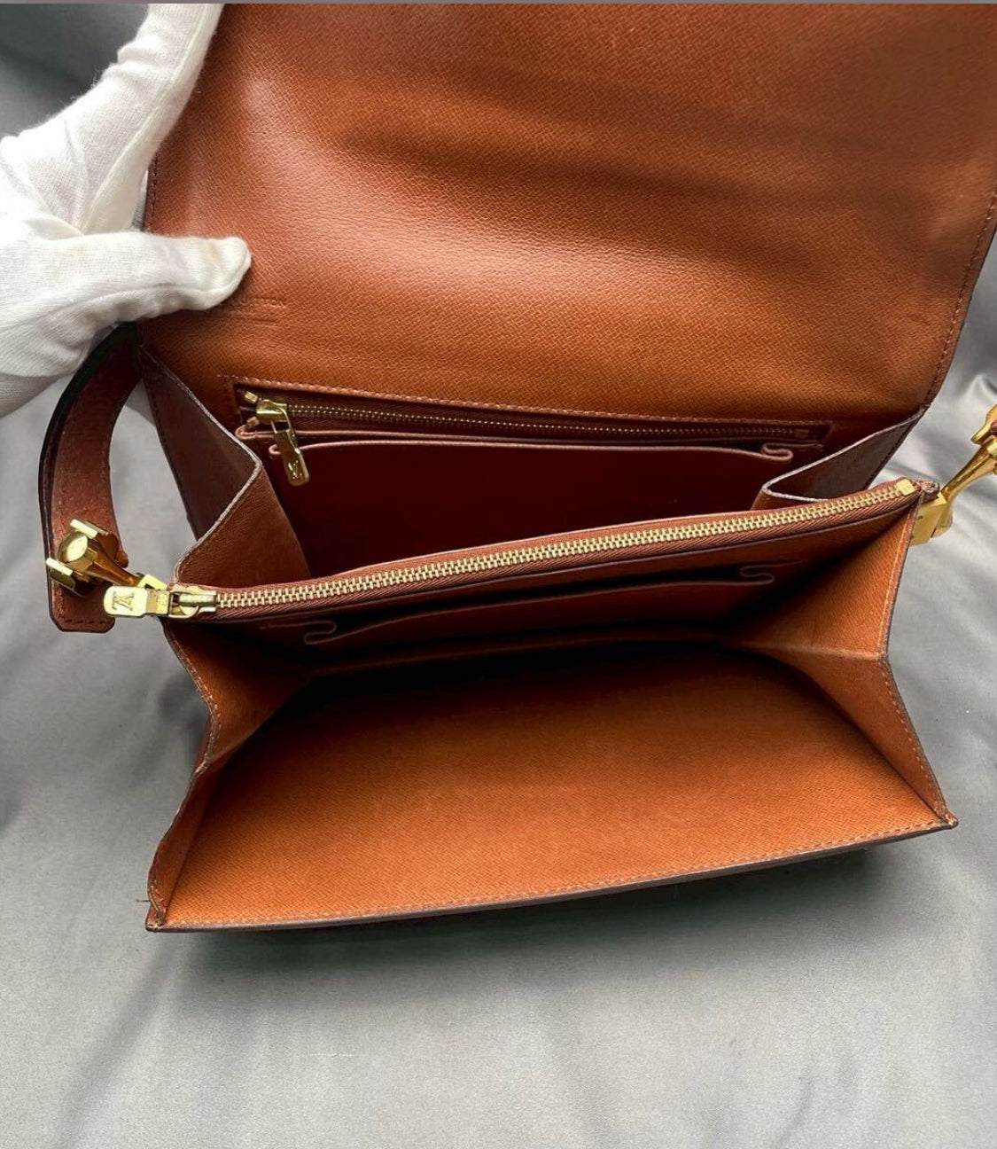 LOUIS VUITTON Dauphine shoulder bag