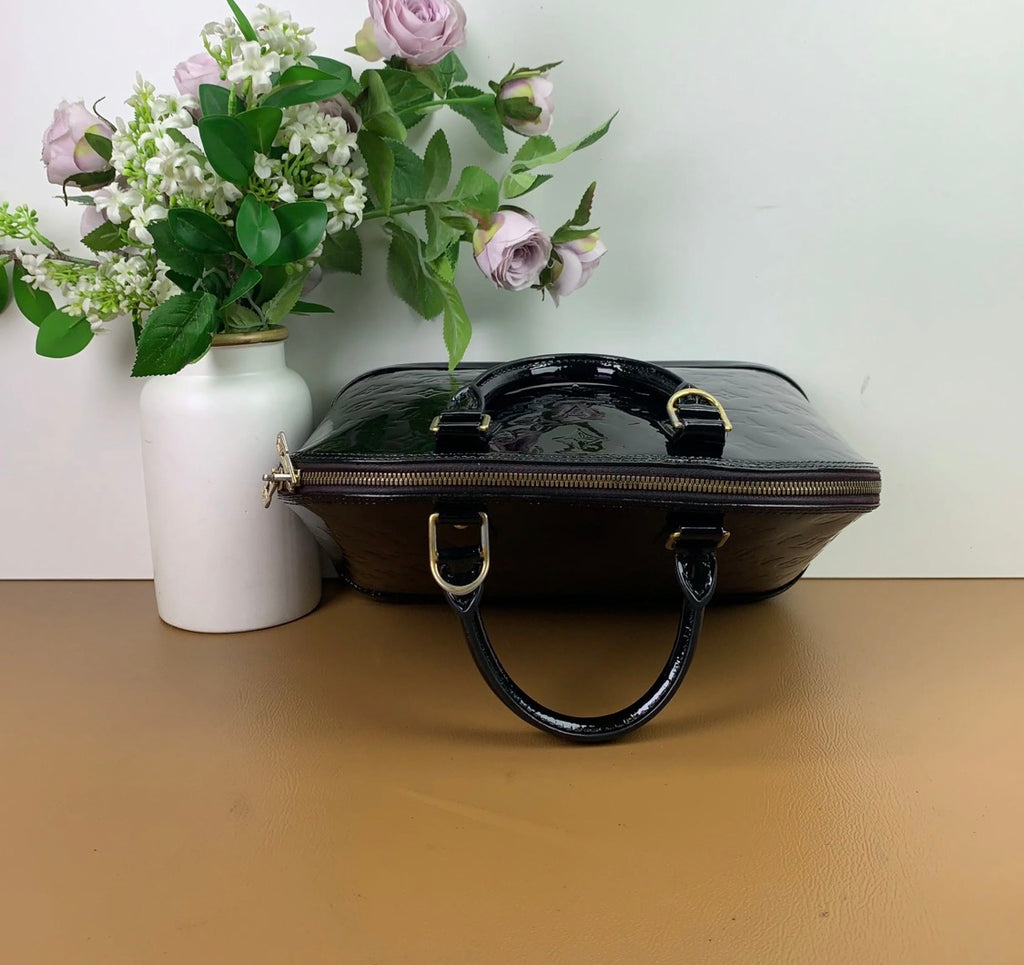 Louis Vuitton Vernis Monogram GM Alma Handbag
