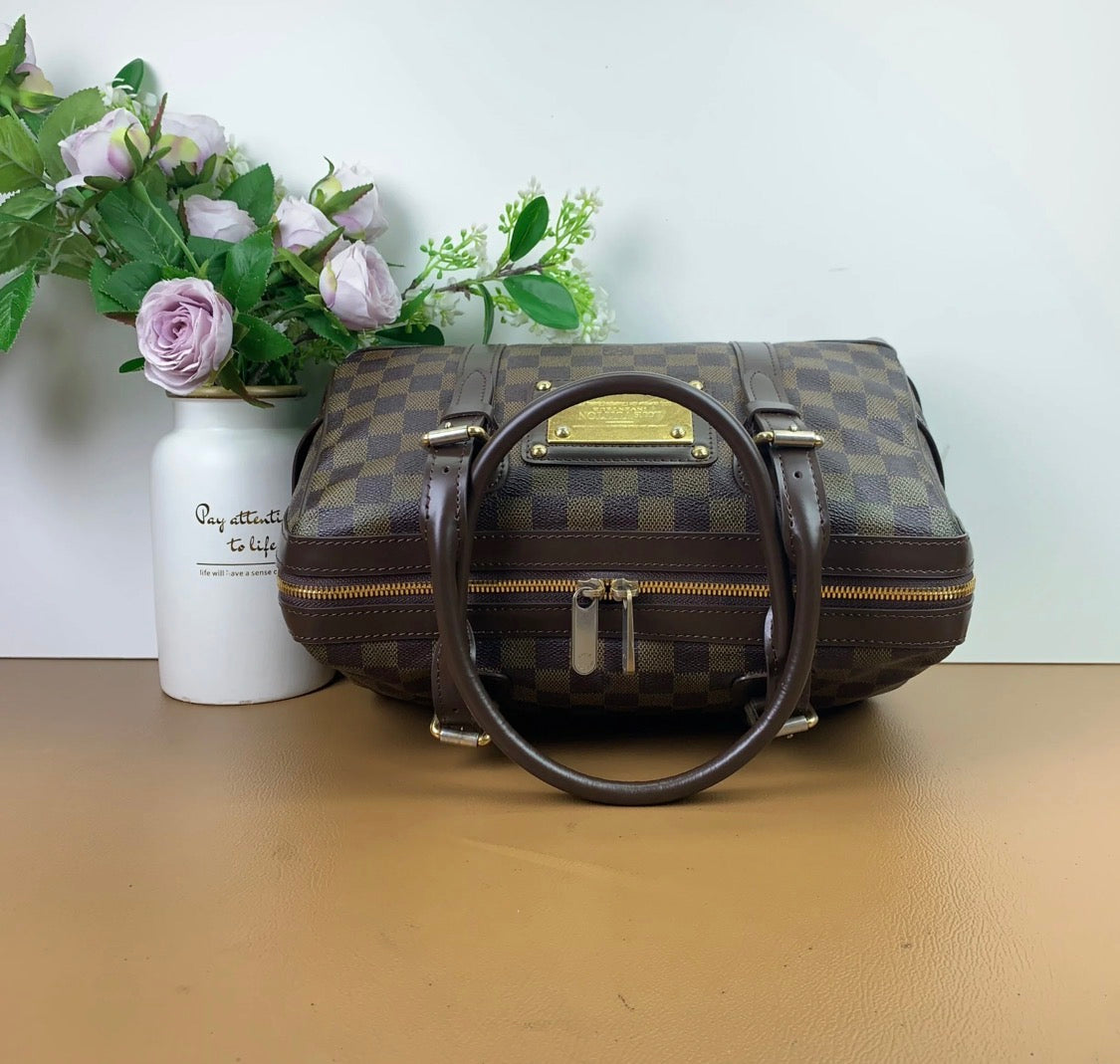 Louis Vuitton Berkeley Damier Shoulder Bag
