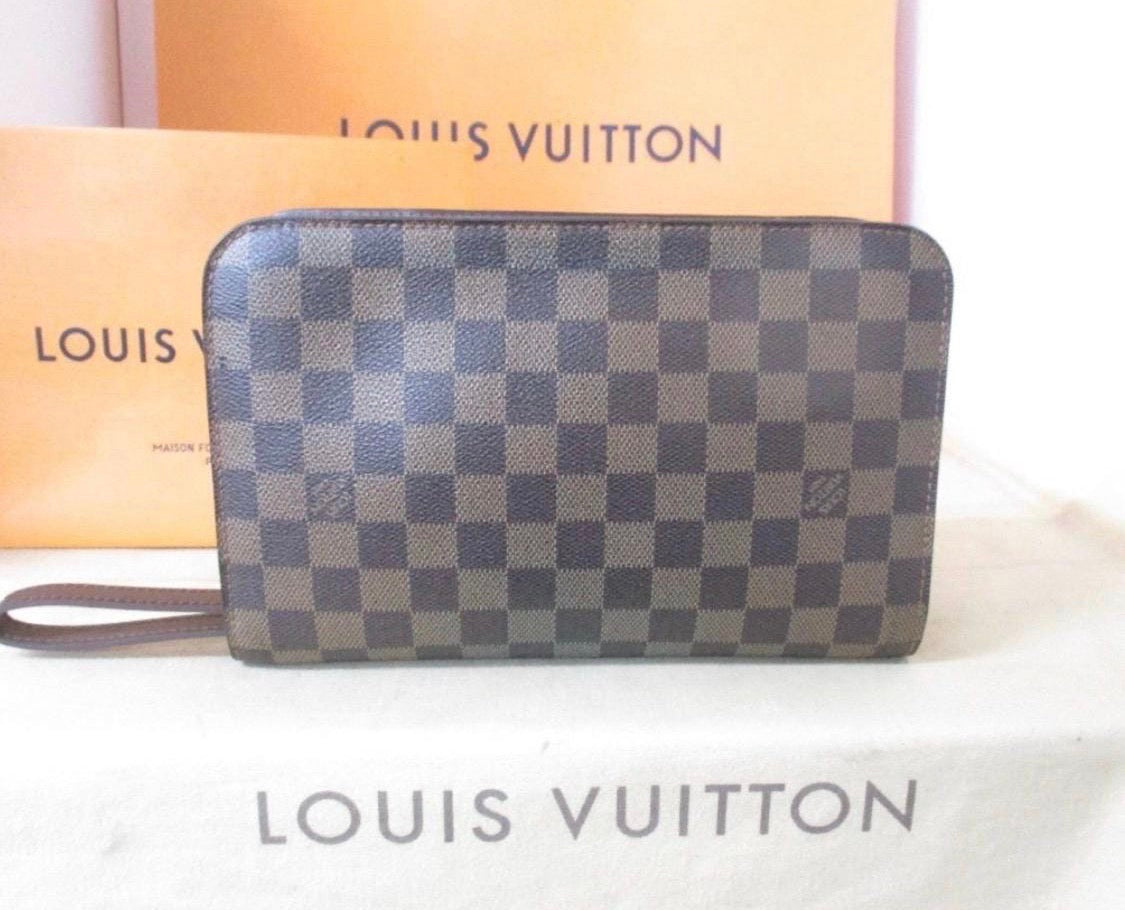 Authentic LOUIS VUITTON Damier Ebene Pochette Saint Louis Clutch