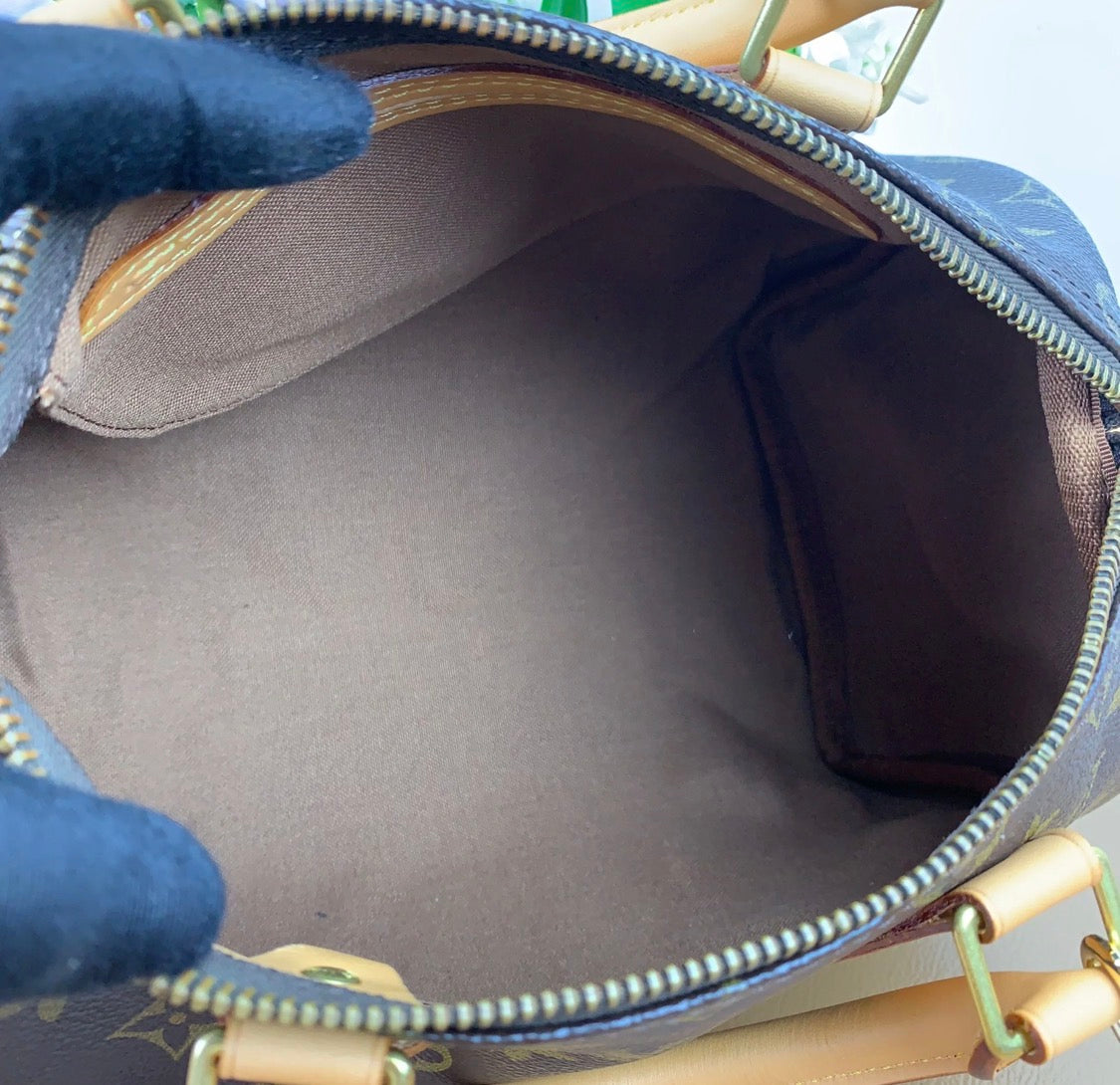 Louis Vuitton Speedy 25 Excellent Condition
