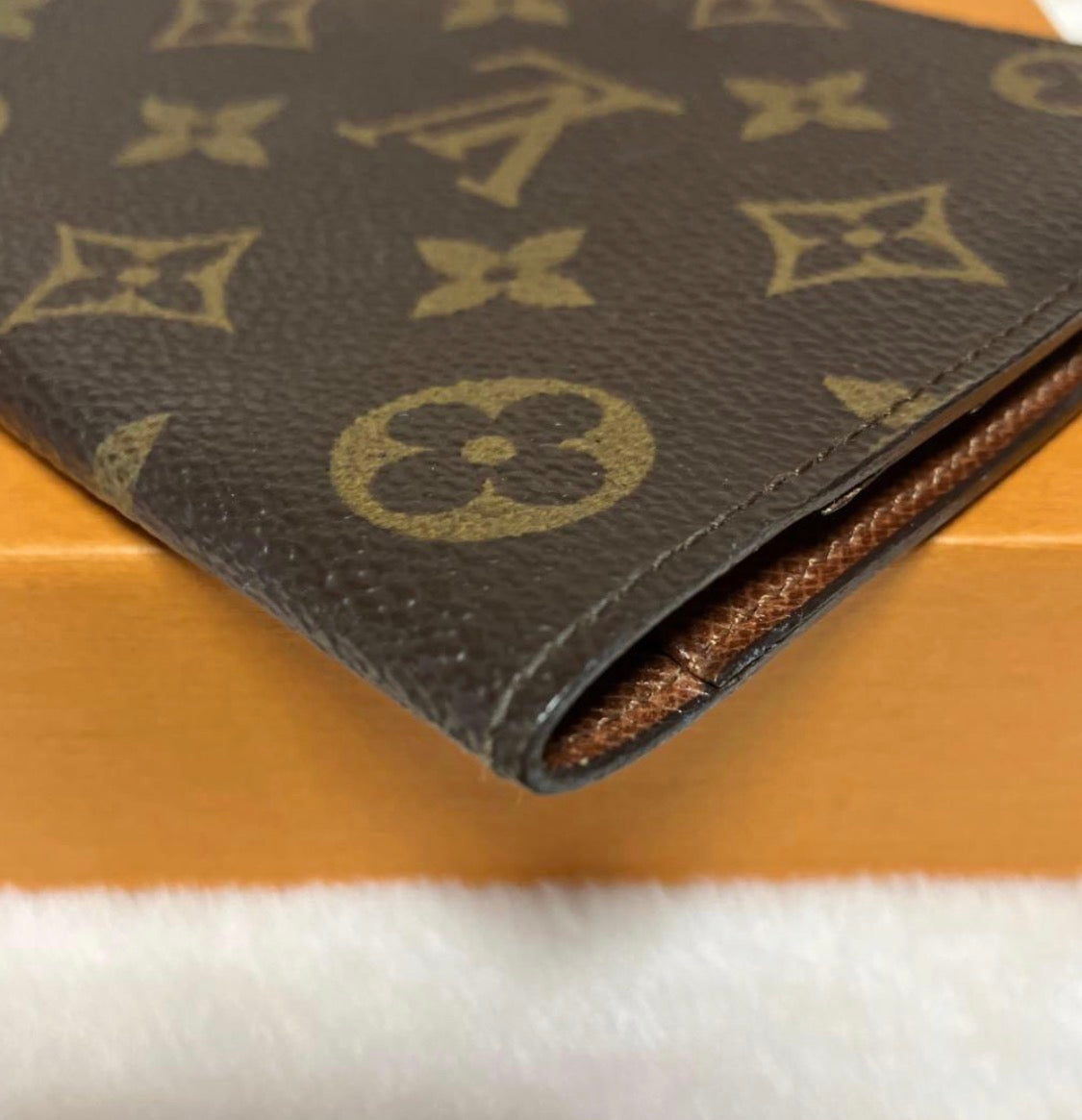 Louis Vuitton Emilie Wallet