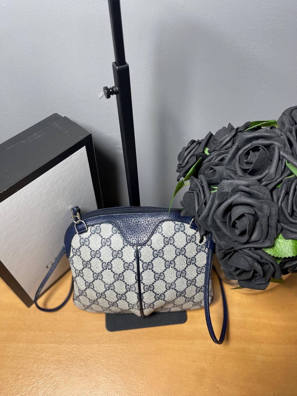 Gucci GG Supreme Shoulder Bag Vintage