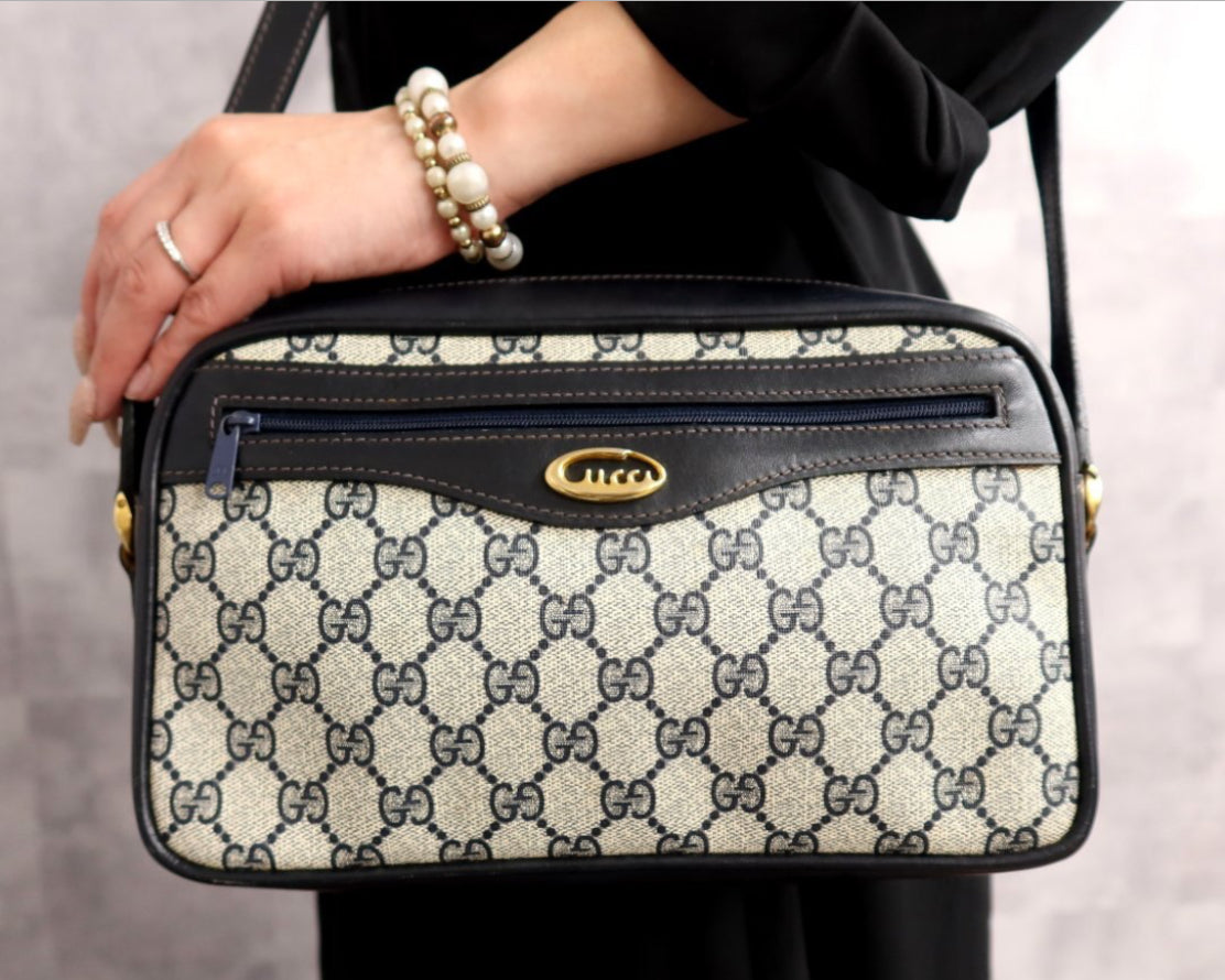 GUCCI Old GG Supreme  Shoulder Bag