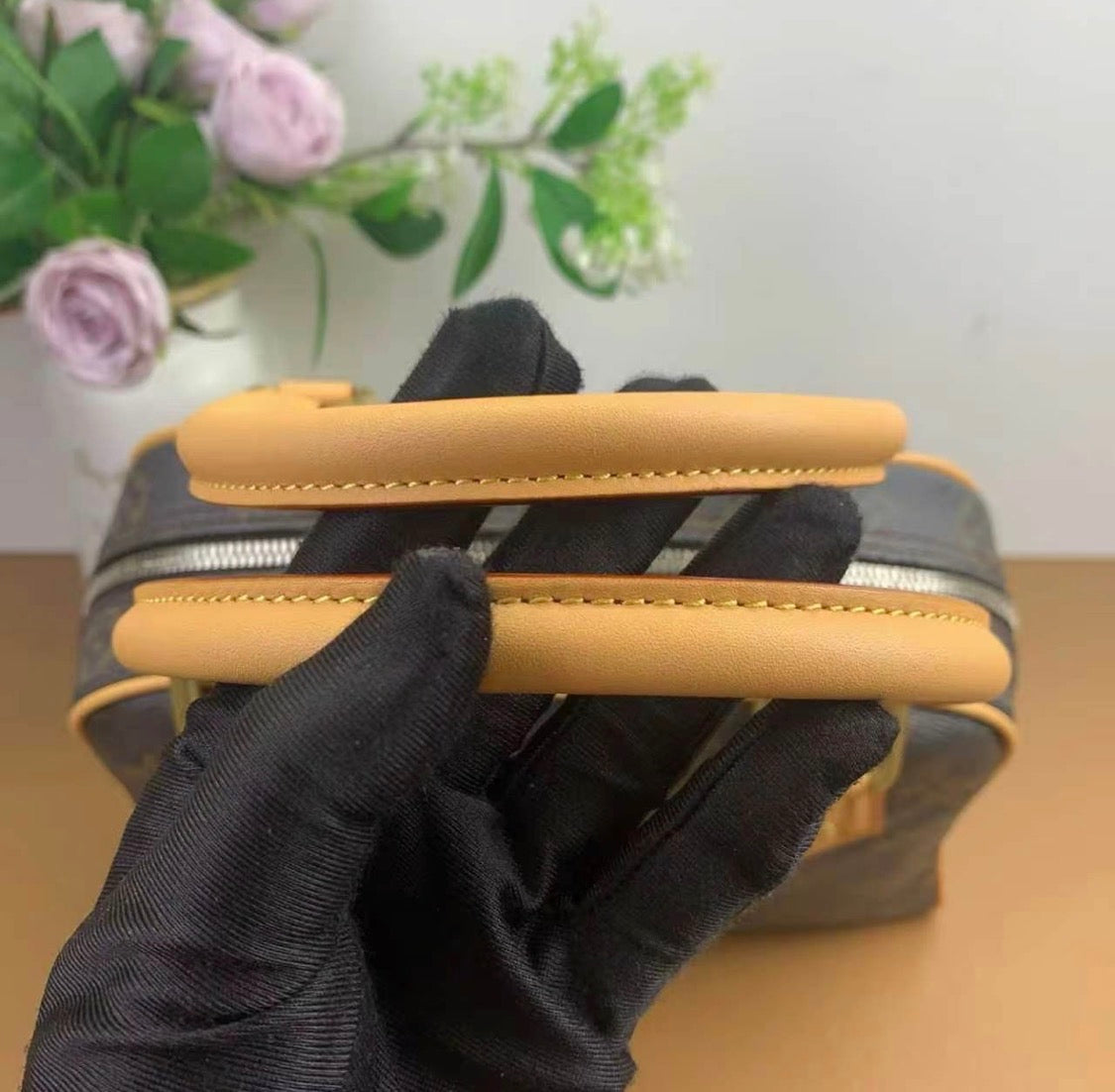 Authentic LOUIS VUITTON Monogram Manhattan PM