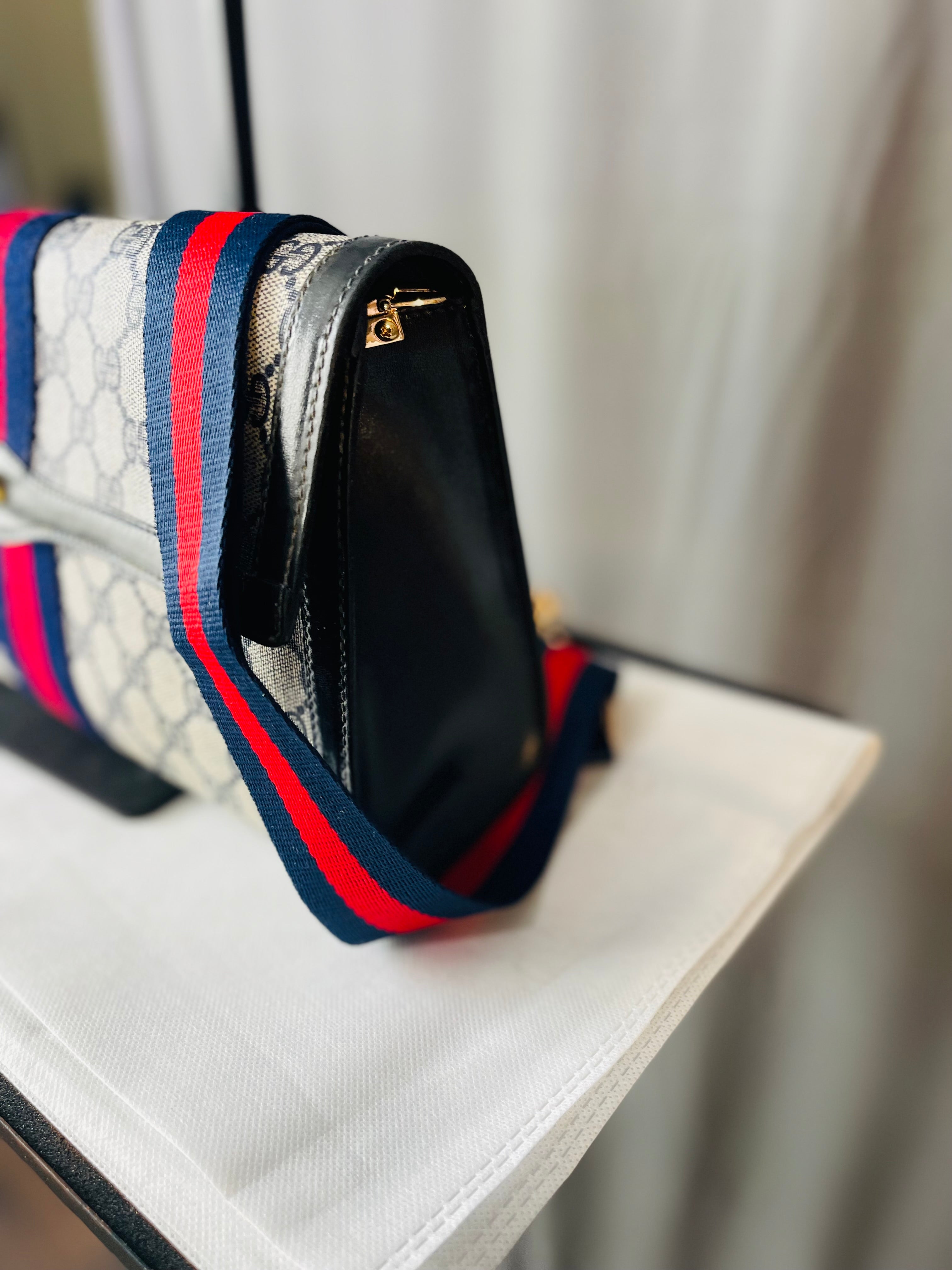 Gucci Sherry Supreme Navy ShoulderBag