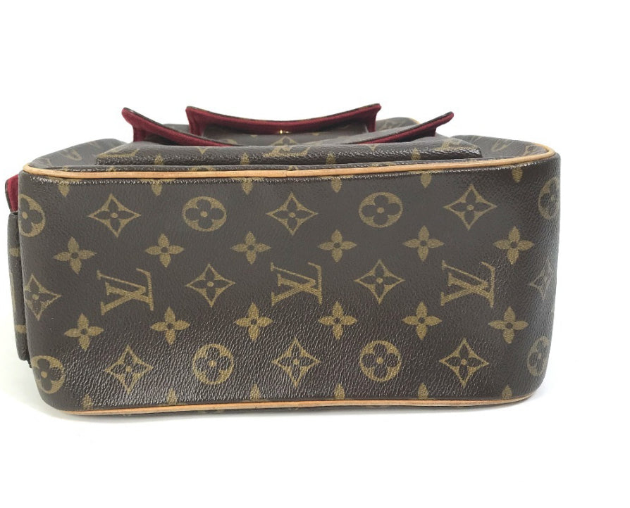 LOUIS VUITTON
Monogram Excentri-Cite