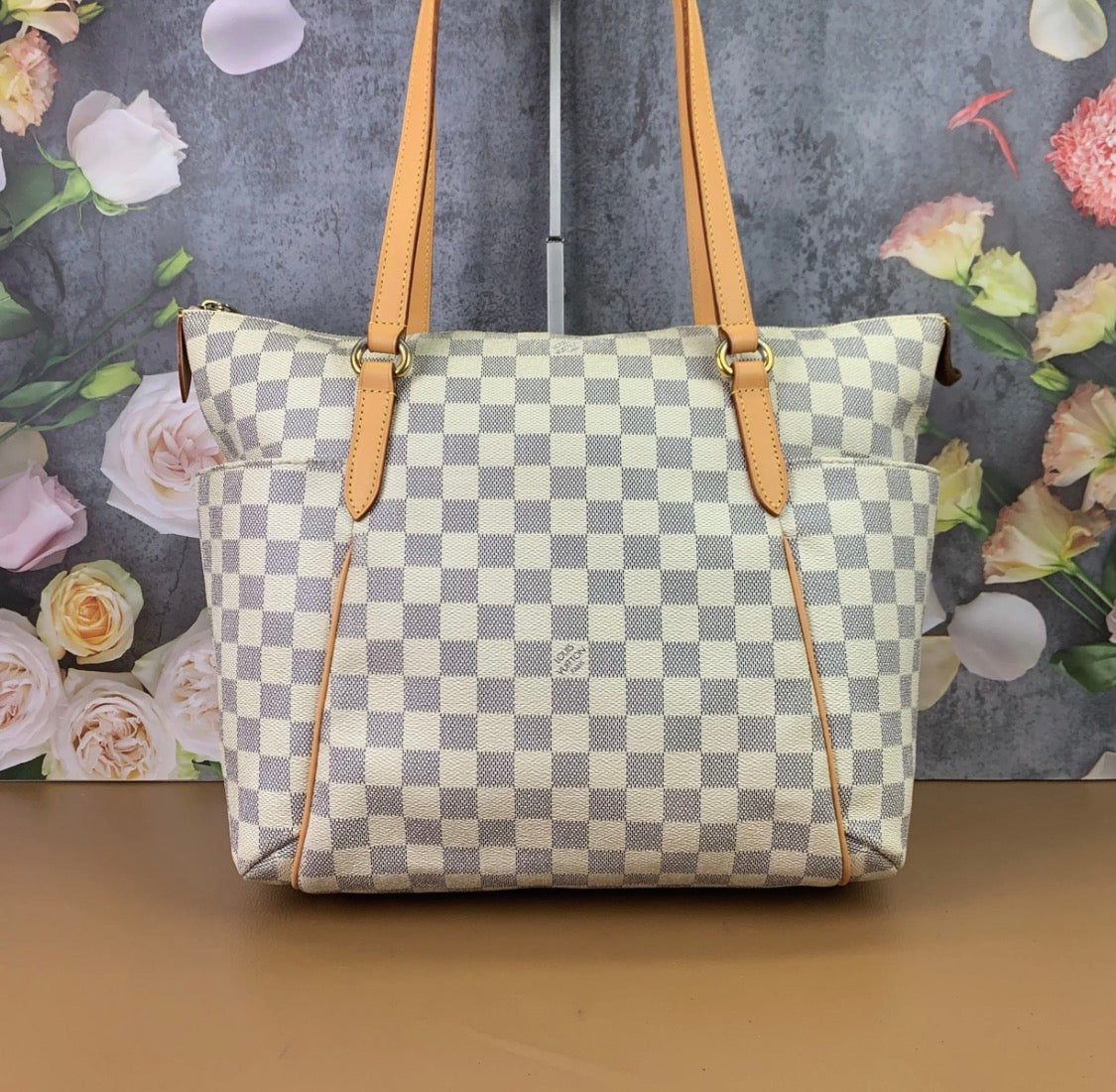 Louis Vuitton Monogram Totally MM Shoulder Bag