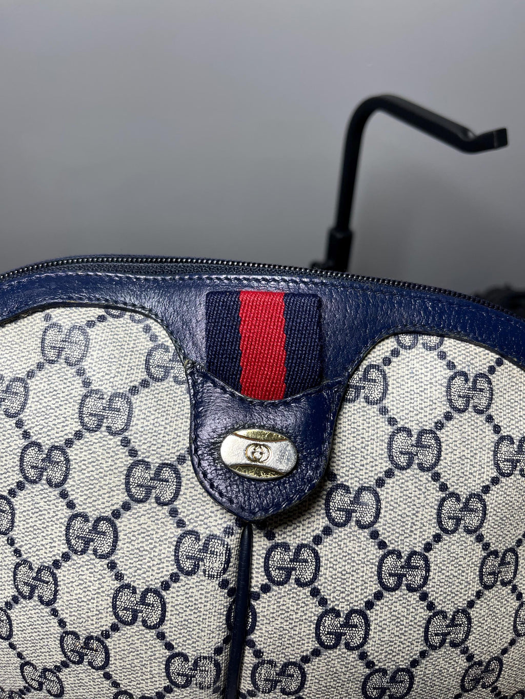 Gucci GG Supreme Shoulder Bag Vintage