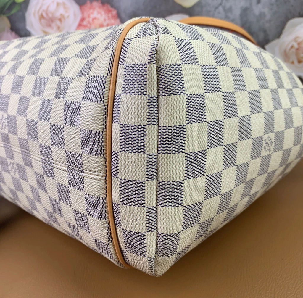 Louis Vuitton Monogram Totally MM Shoulder Bag