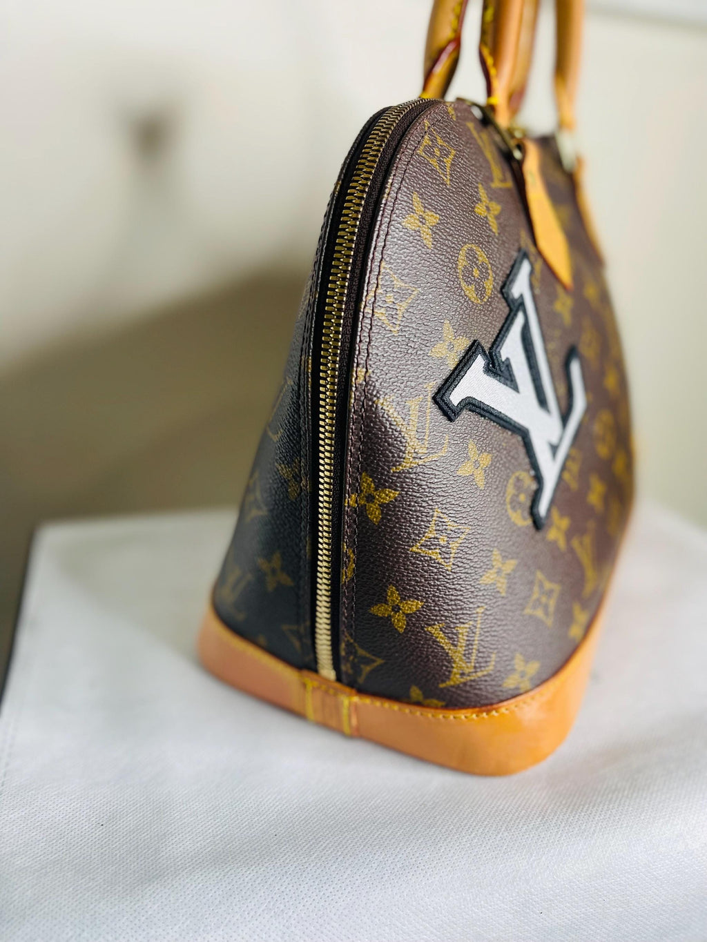Authentic Louis Vuitton Alma PM Handbag  W / Name Tag , Lock & Key