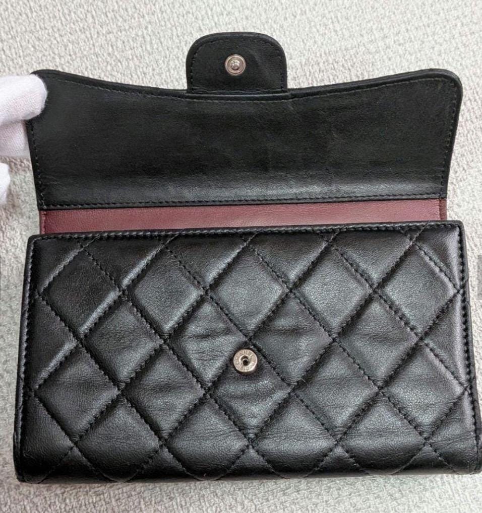 Authentic CHANEL lambskin Quilted Black Large Wallet all accesory included with authenticity card
