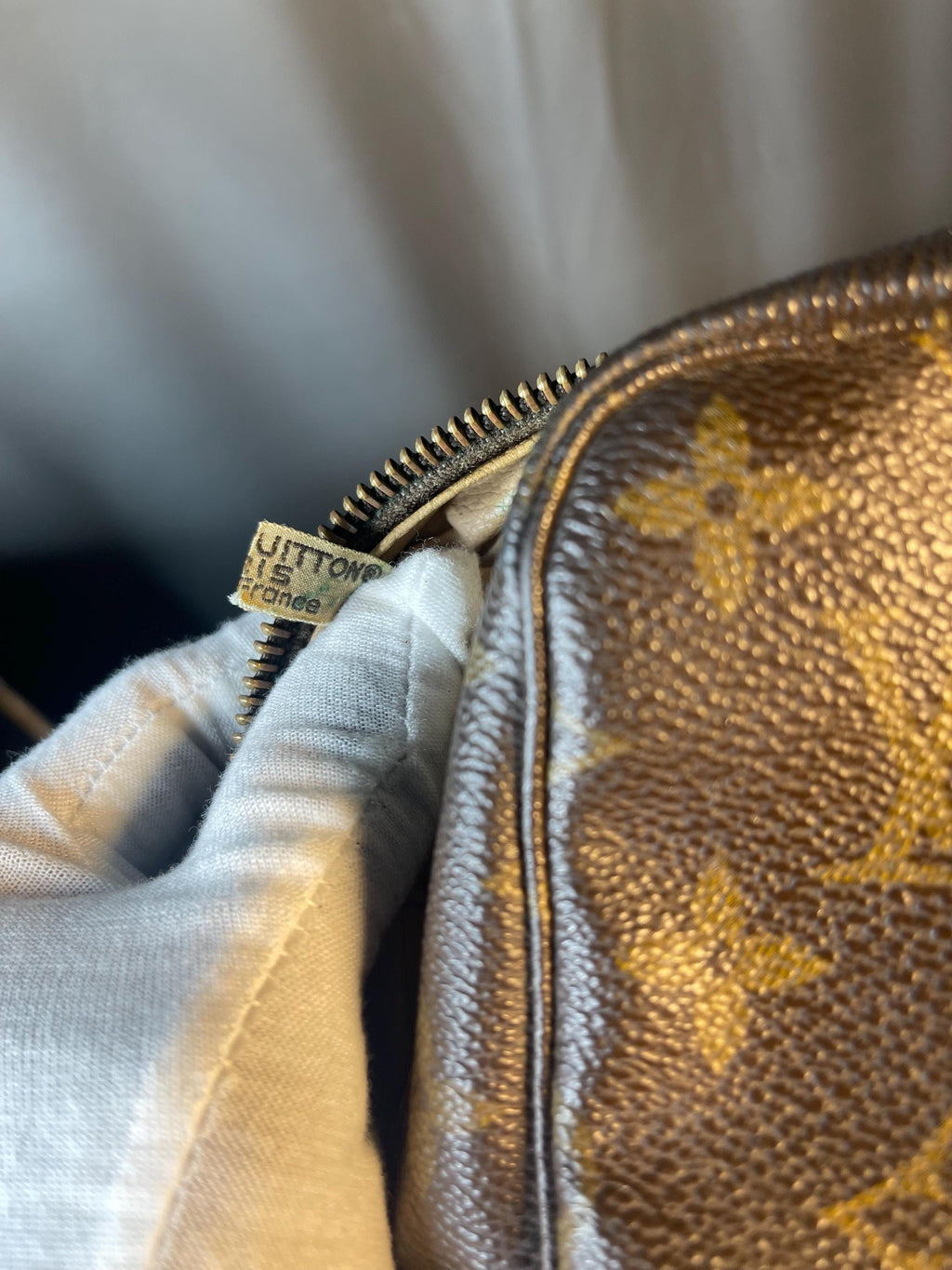LOUIS VUITTON LV Monogram Trousse Toilette 28 Vintage