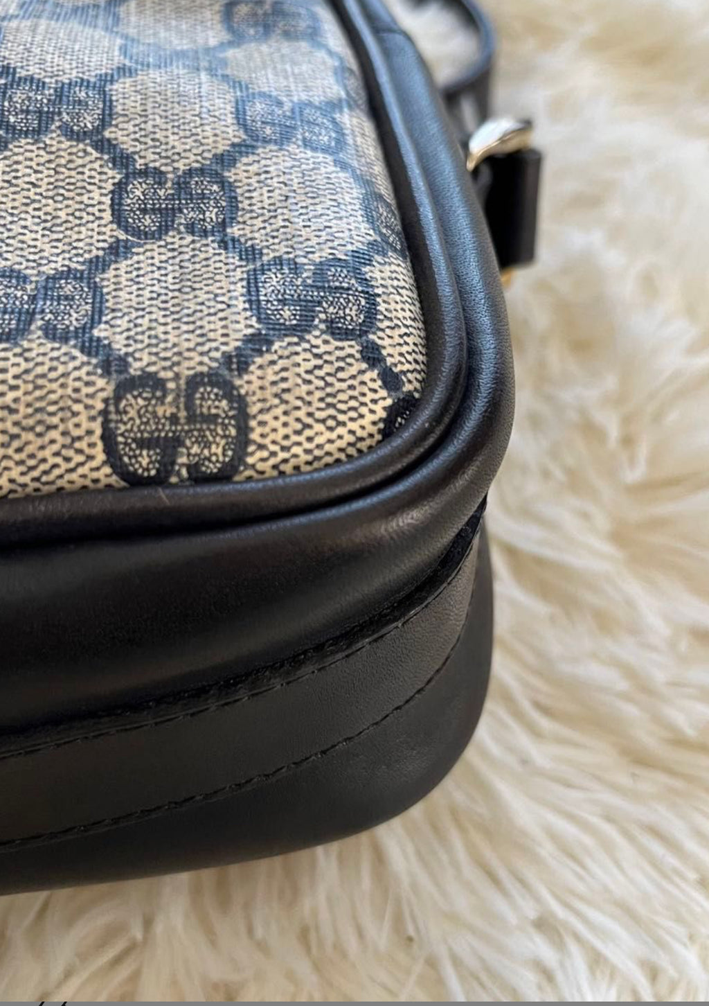 GUCCI Old GG Supreme  Shoulder Bag