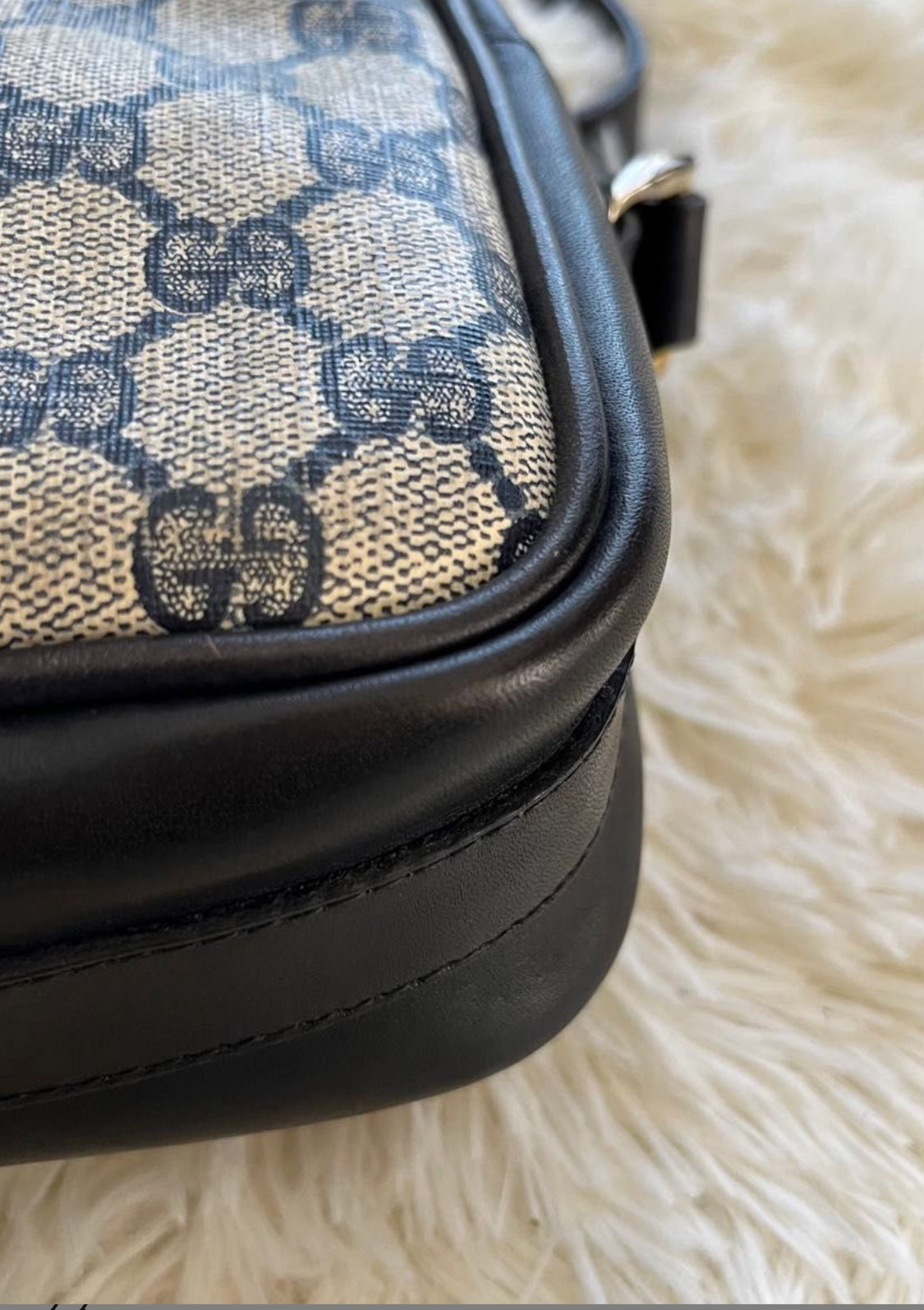 GUCCI Old GG Supreme  Shoulder Bag